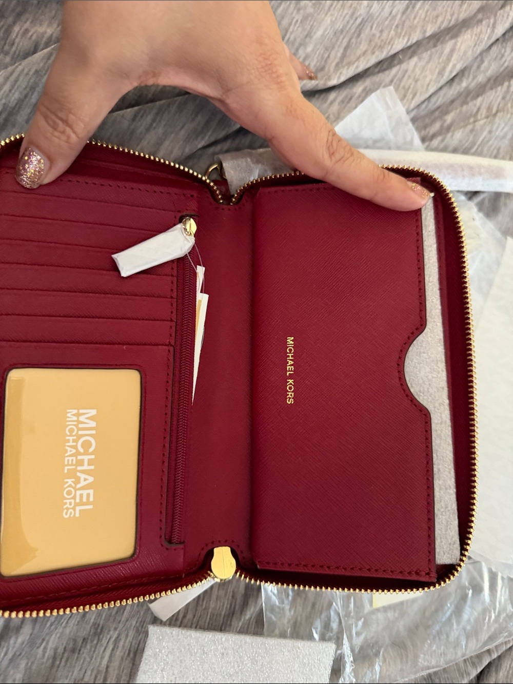 Michael Kors Red Pebbled Leather Zip Wallet Wristlet - Picture 2 of 3